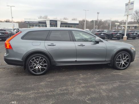 Used 2018 Volvo V90 T6 Cross Country w/ Convenience Package AWD/4WD image 8