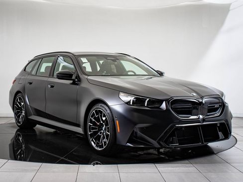 New 2025 BMW M5 Touring image 12