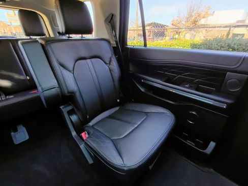Used 2019 Ford Expedition Platinum image 54