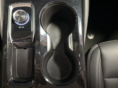 Used 2024 Buick Envision Preferred AWD/4WD image 40