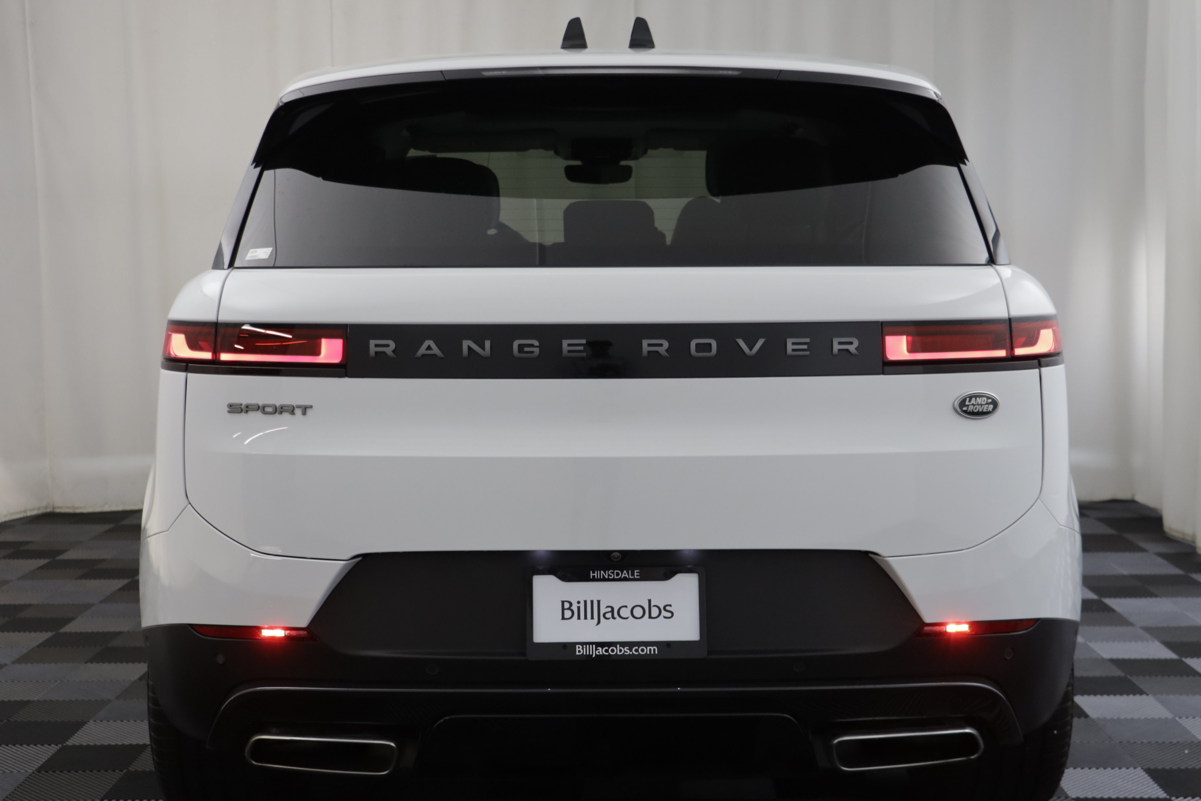 Used 2023 Land Rover Range Rover Sport SE AWD/4WD image 17