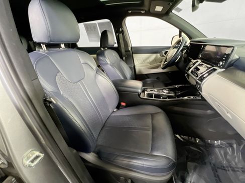 Used 2022 Kia Sorento SX Prestige w/ Panoramic Sunroof Package image 30