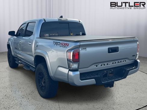 Used 2022 Toyota Tacoma TRD Sport image 10