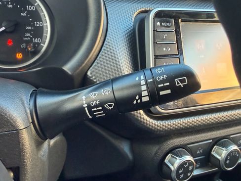 Used 2019 Nissan Kicks S image 15