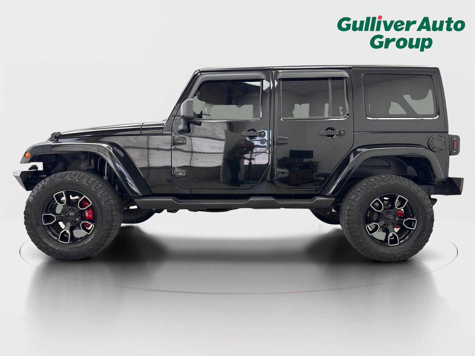 Used 2018 Jeep Wrangler Unlimited Sahara AWD/4WD image 3