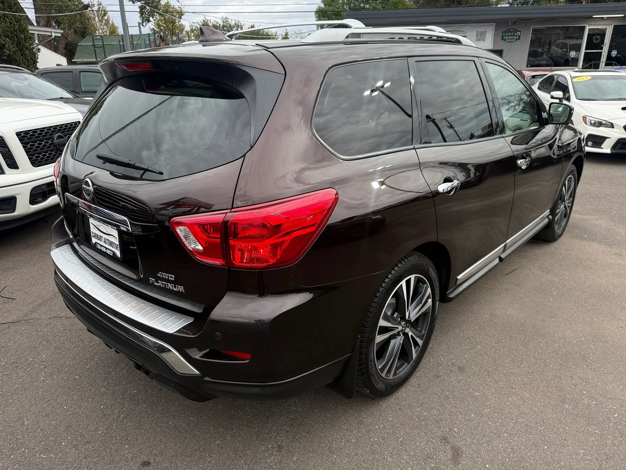 Used 2020 Nissan Pathfinder Platinum AWD/4WD image 9
