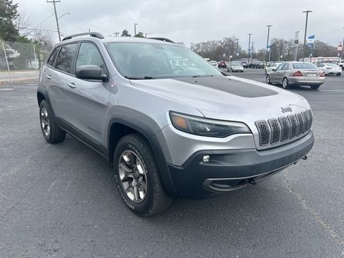 Used 2019 Jeep Cherokee Trailhawk w/ Trailer Tow Group image 6
