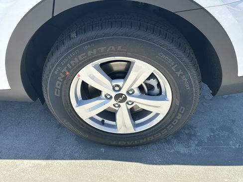 New 2026 Kia Sorento LX FWD image 10