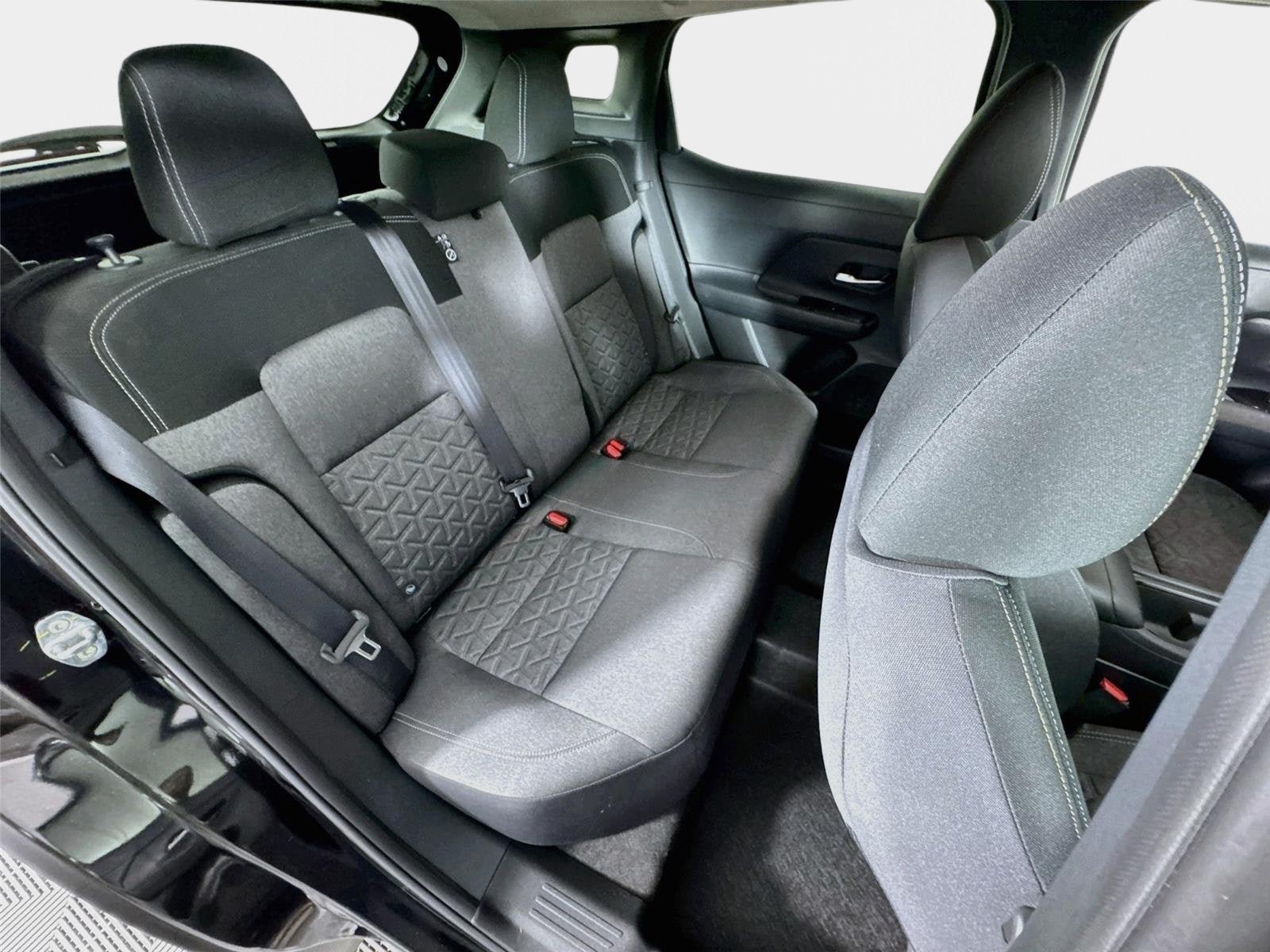 Certified 2025 Nissan Kicks SV FWD image 24