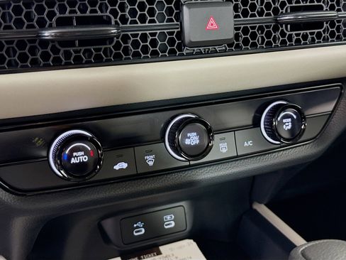 New 2026 Honda HR-V LX image 17