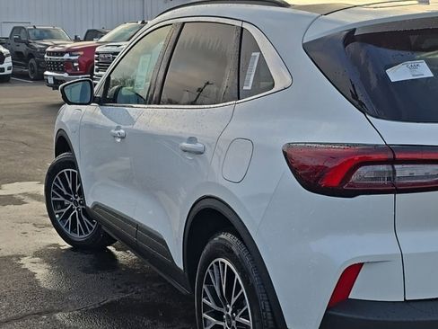 New 2026 Ford Escape SE w/ PHEV Premium Package image 60