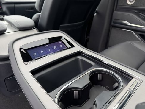 New 2026 Lincoln Navigator Reserve AWD/4WD image 25
