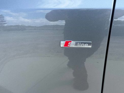 Used 2017 Audi Q5 2.0T Premium Plus w/ Technology Package image 16