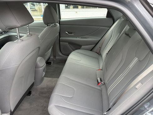 Used 2025 Hyundai Elantra SEL image 29