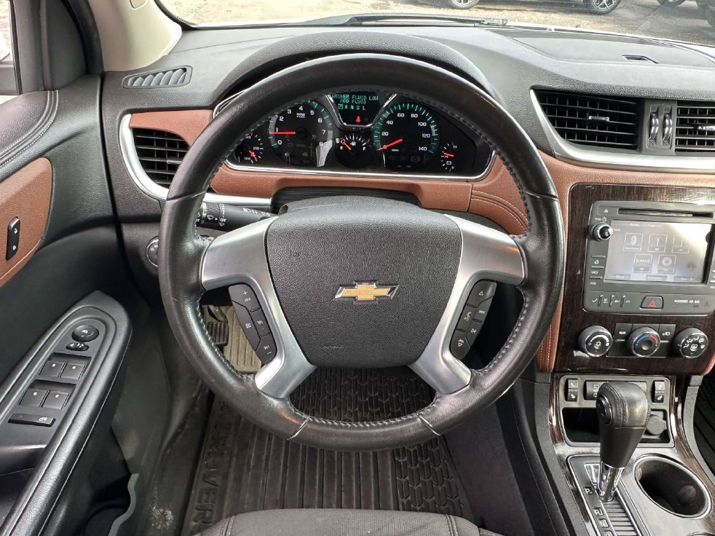 Used 2015 Chevrolet Traverse LT AWD/4WD image 17