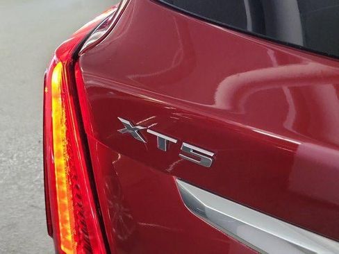 Certified 2023 Cadillac XT5 Luxury image 8