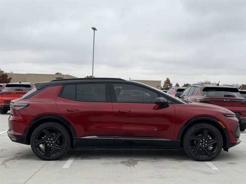 New 2026 Chevrolet Equinox EV RS image 3