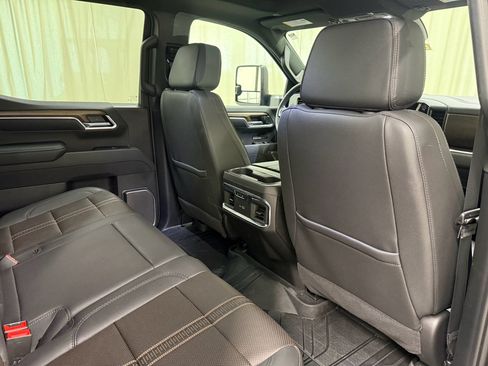 Certified 2025 Chevrolet Silverado 1500 High Country w/ High Country Premium Package AWD/4WD image 22