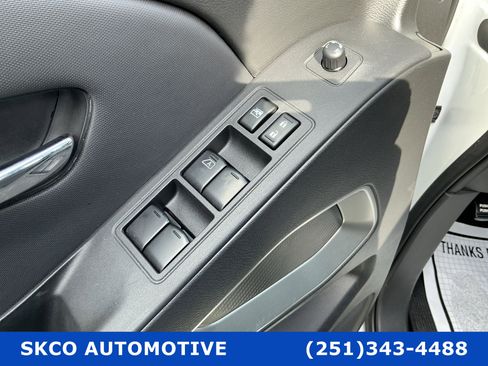 Used 2024 Nissan Frontier SV w/ SV Convenience Package image 22