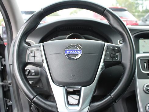 Used 2017 Volvo S60 T5 Dynamic w/ Vision Package image 22