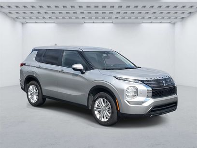 Used 2023 Mitsubishi Outlander ES