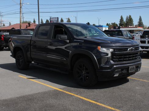 Used 2022 Chevrolet Silverado 1500 RST AWD/4WD image 3