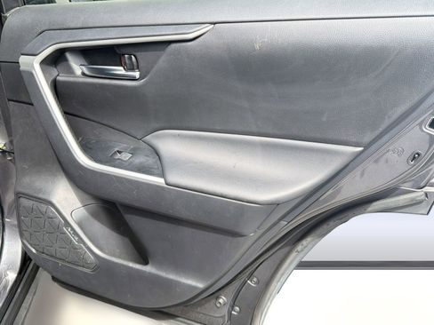 Certified 2024 Toyota RAV4 XLE image 32