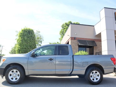 Used 2017 Nissan Titan S RWD image 10