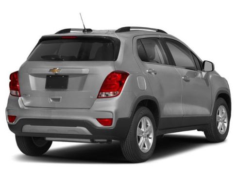 Used 2020 Chevrolet Trax LT FWD image 2