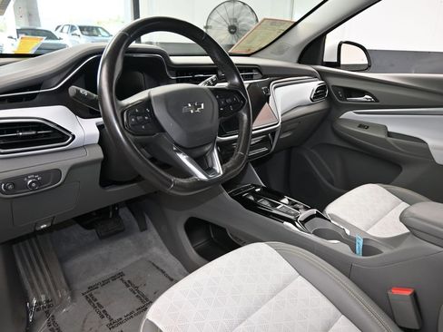 Used 2023 Chevrolet Bolt EUV Premier image 13
