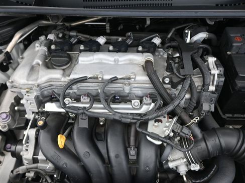 Used 2022 Toyota RAV4 XLE w/ Convenience Package image 22