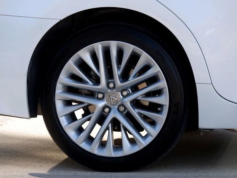 Used 2014 Lexus ES 350 image 29