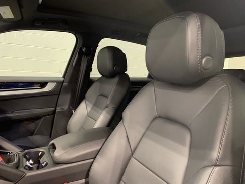 New 2026 Porsche Cayenne S image 5