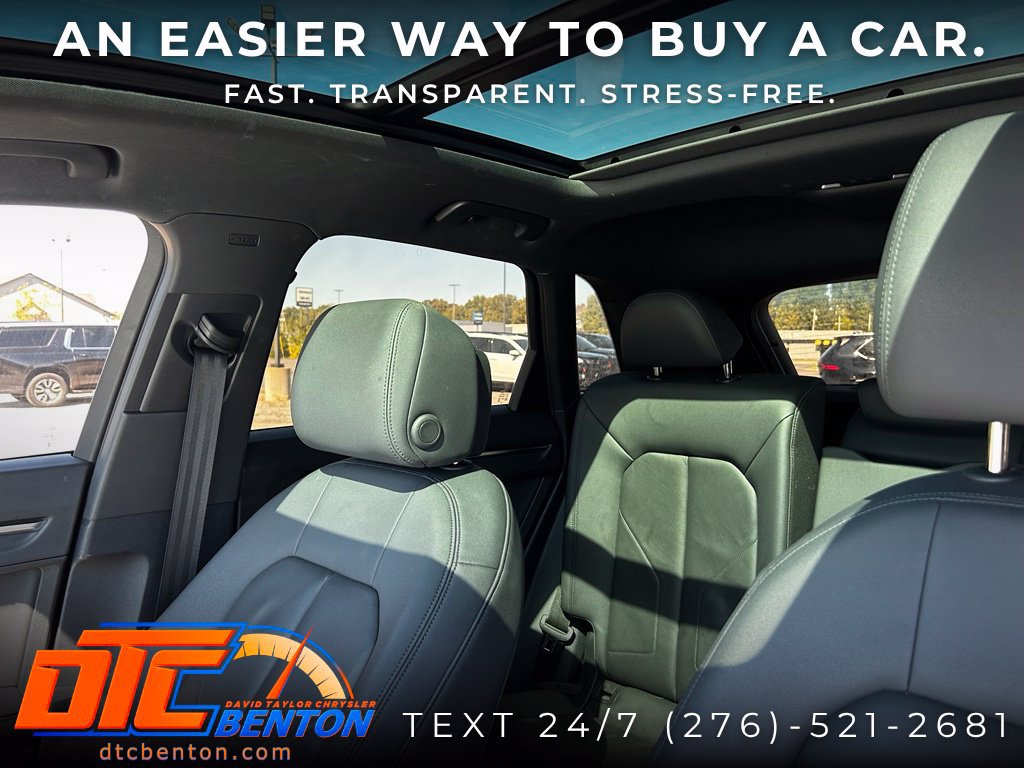 Used 2023 Audi Q3 2.0T Premium AWD/4WD image 9