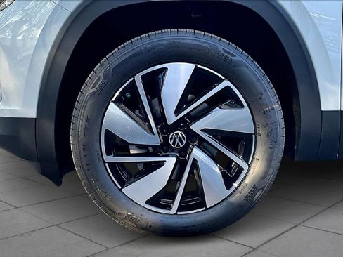 New 2026 Volkswagen Atlas SEL AWD/4WD image 11
