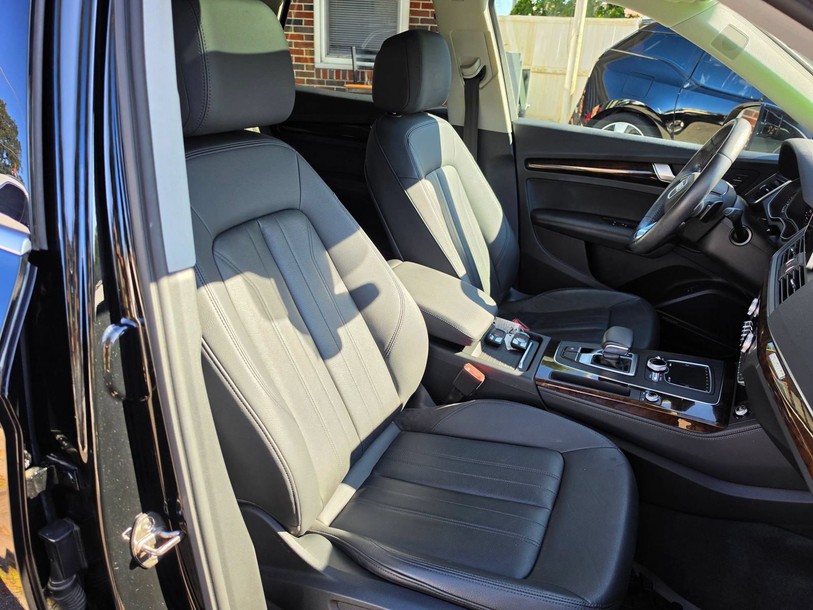 Used 2019 Audi Q5 2.0T Premium Plus w/ Premium Plus Package AWD/4WD image 21