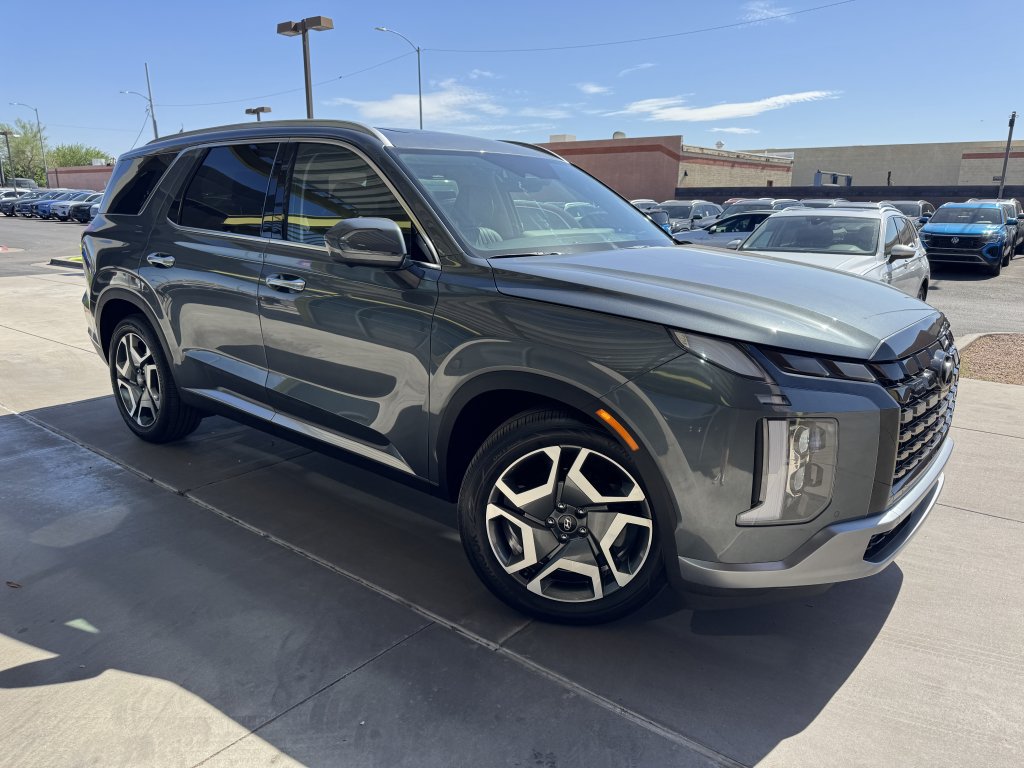 Used 2024 Hyundai Palisade Limited FWD image 6
