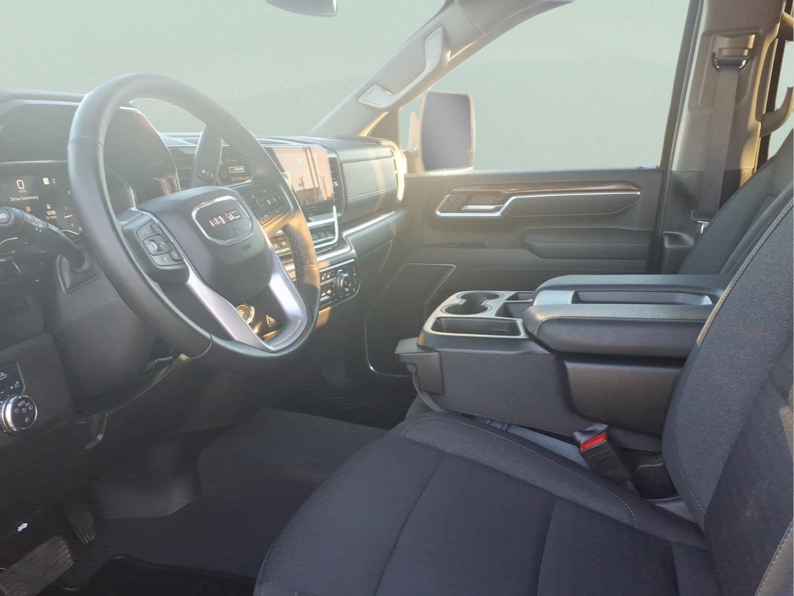 Used 2025 GMC Sierra 2500 SLE w/ SLE Value Package; AWD/4WD image 22
