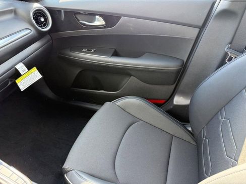 Used 2024 Kia Forte GT-Line image 20