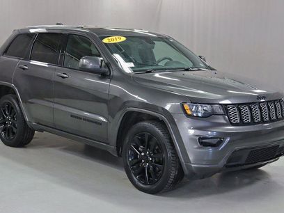 Used 2019 Jeep Grand Cherokee Altitude