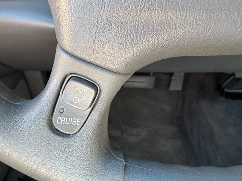 Used 2005 Buick Le Sabre Custom image 23