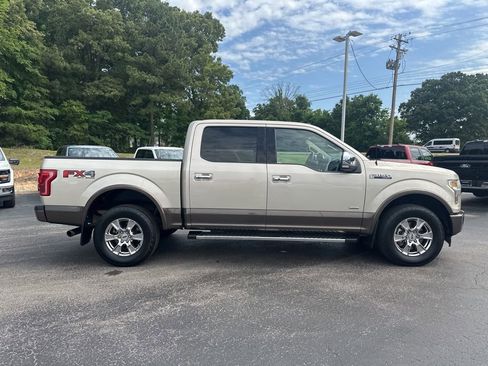 Used 2017 Ford F150 Lariat AWD/4WD image 2
