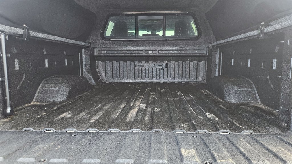 Used 2022 GMC Sierra 2500 AT4 w/ AT4 Premium Plus Package AWD/4WD image 14