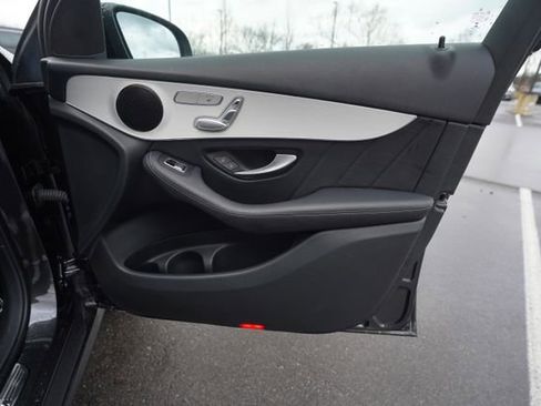 Used 2022 Mercedes-Benz GLC 300 image 22