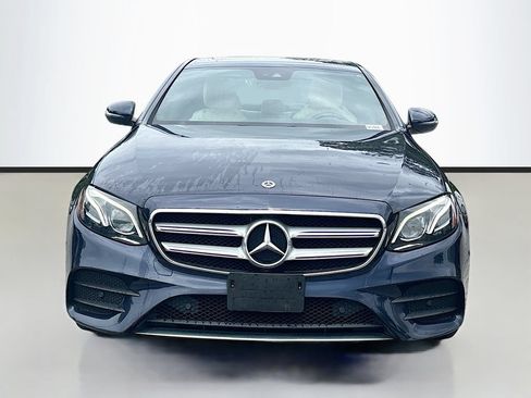 Used 2017 Mercedes-Benz E 300 4MATIC image 8