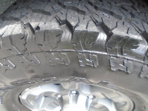 Used 2002 Nissan Frontier XE AWD/4WD image 30