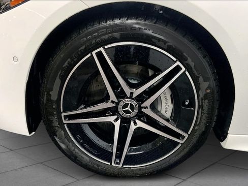 Used 2025 Mercedes-Benz C 300 4MATIC Sedan image 18