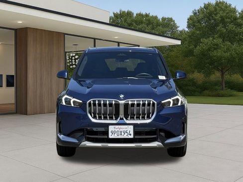 Used 2025 BMW X1 xDrive28i w/ Technology Package image 3