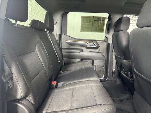 Used 2025 Chevrolet Silverado 1500 LT AWD/4WD image 25
