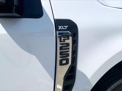 Used 2026 Ford F250 XLT AWD/4WD image 10